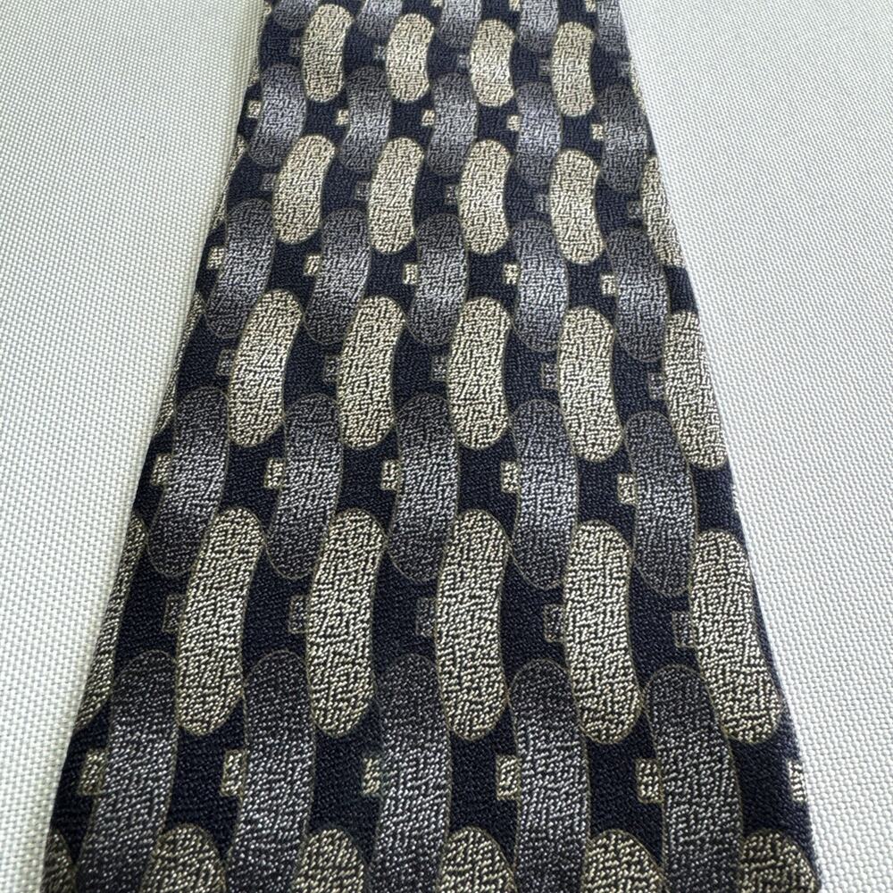 Daniel Craig Italian Silk Tie Mens Geometric Chain Link Pattern Gold Gray Black